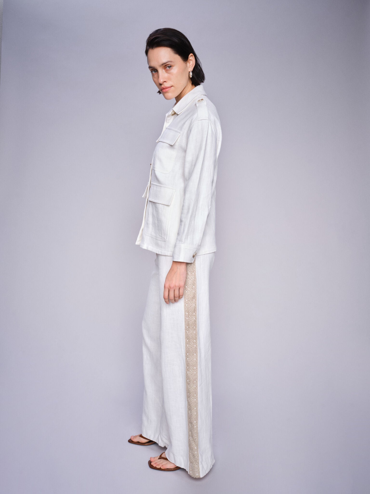 Modelshot / Ecru / Detail